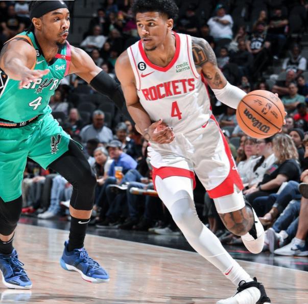 晋级下一阶段引发热议！，TheShy在雄鹿比赛中刷新纪录再创辉煌时刻的简单介绍