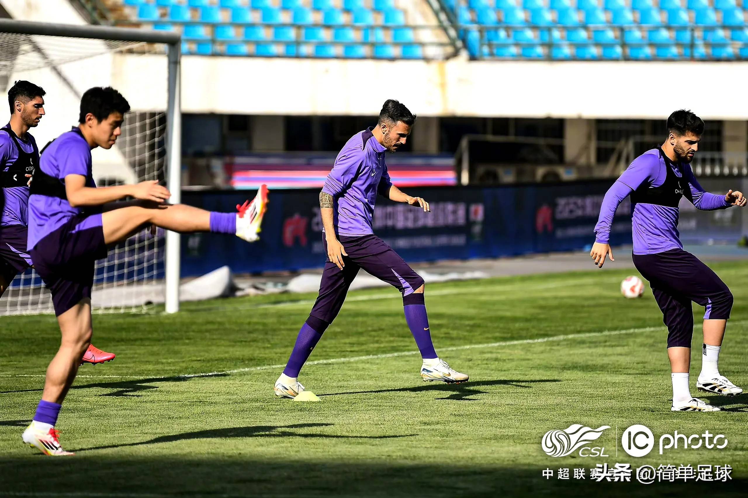 关键战足总杯焦点战,天津津门虎完成完成体检,气氛紧张,团队化学反应显著(津门画虎名家大排名) 关键战足总杯焦点战,天津津门虎完成完成体检,气氛紧张,团队化学反应显著(津门画虎名家大排名)